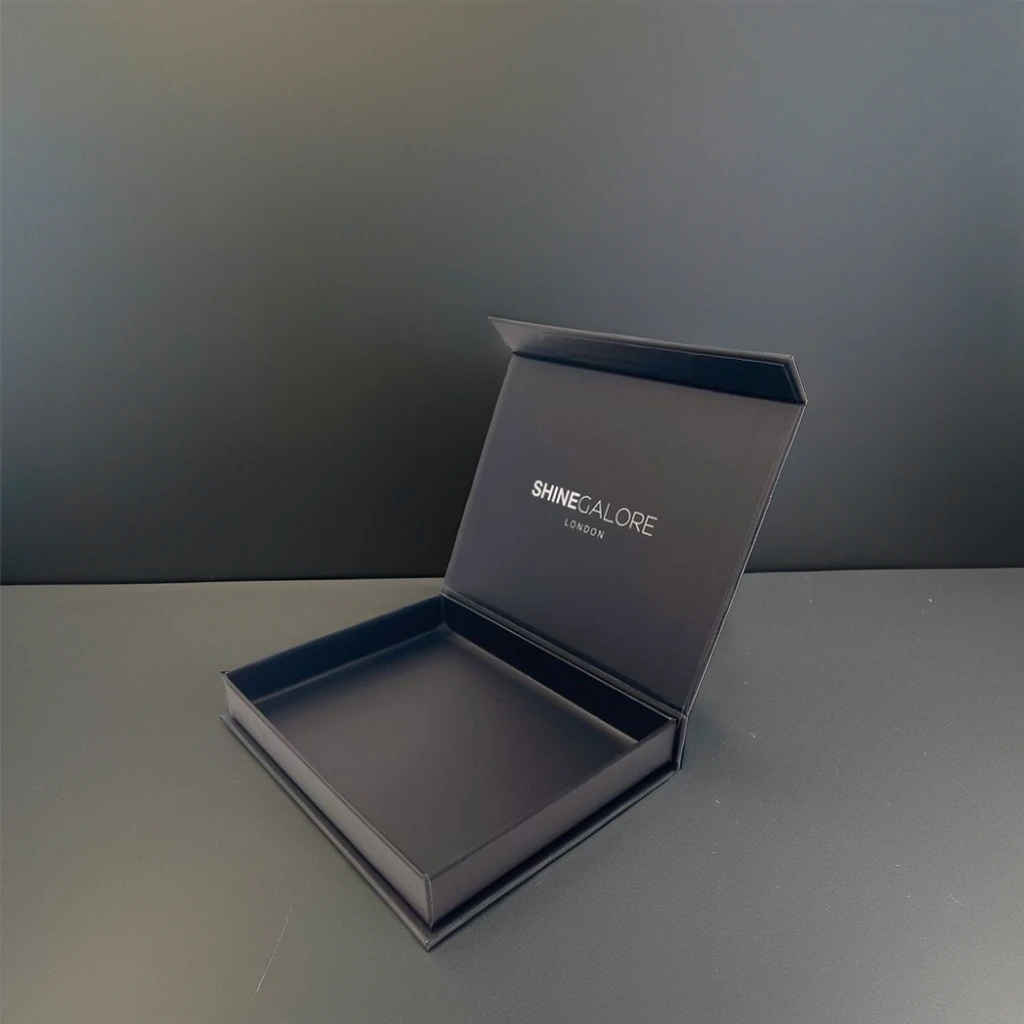 Hot New Custom Matte Black Small Rigid Paper Cardboard Magnetic Lid Closure Gift Box Recycled Industrial Use for Perfume