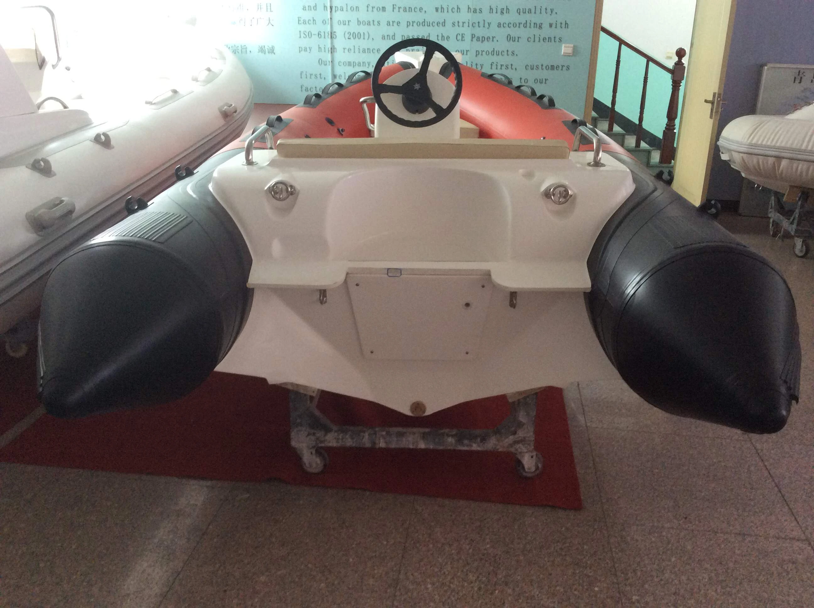 RIB390 13Ft OEM ПВХ материал корпуса 4-6 человек гребная лодка с ручным насосом наружная надувная рыбацкая