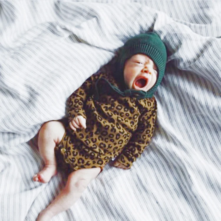 Для новорожденных для мальчиков и девочек; roupas de bebe recem nascido вязать унисекс дешевые хлопок комплекты одежды маленьких детская одежда девочки комплект с комбинезоном