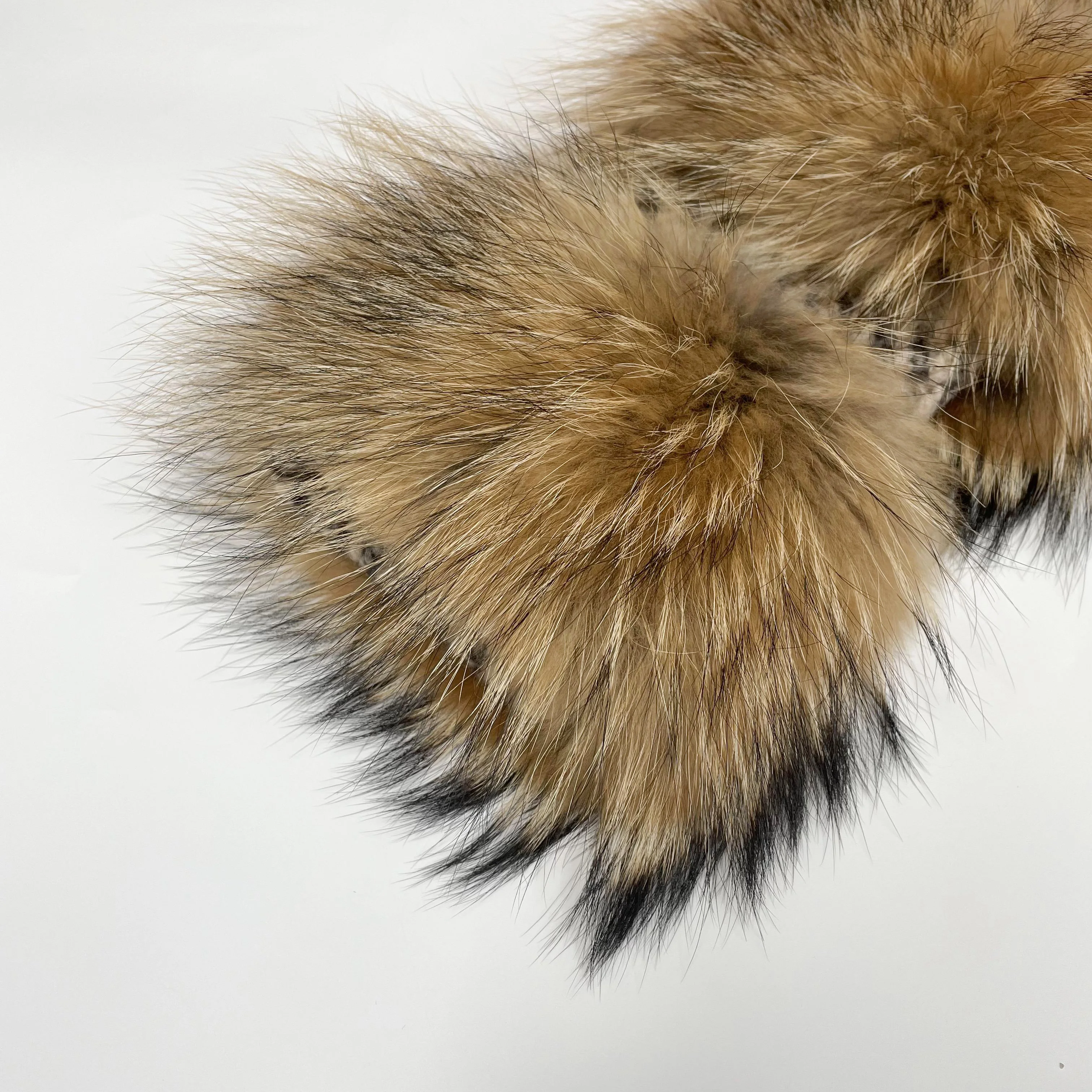 Wholesale custom winter luxury short cropped top animal fur jacket women real raccoon fur coat