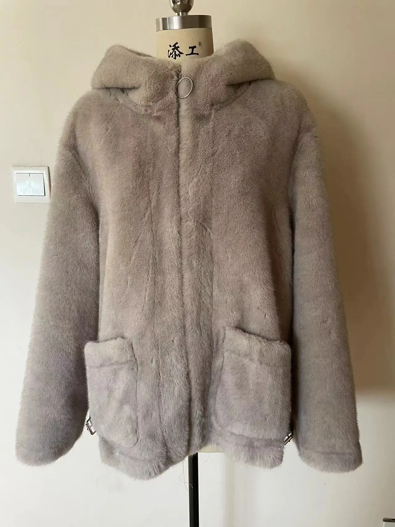New Hot winter Artificial faux fur coat cheap custom fake faux fur coat women long Fur Coats
