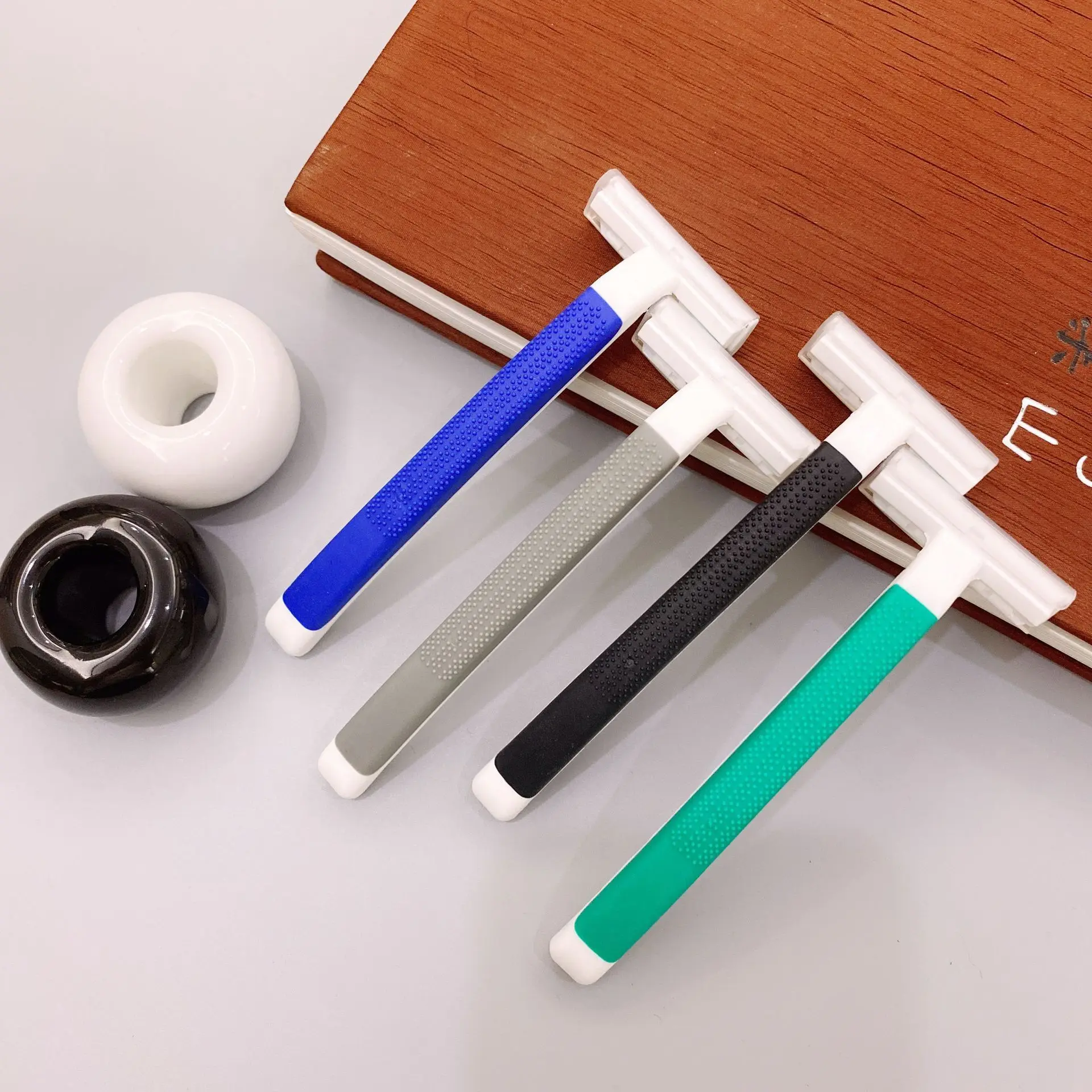 Hot Selling Safety And Hygiene Gememe Double Twin Blade Razor With Disposable Razor For Men or Women