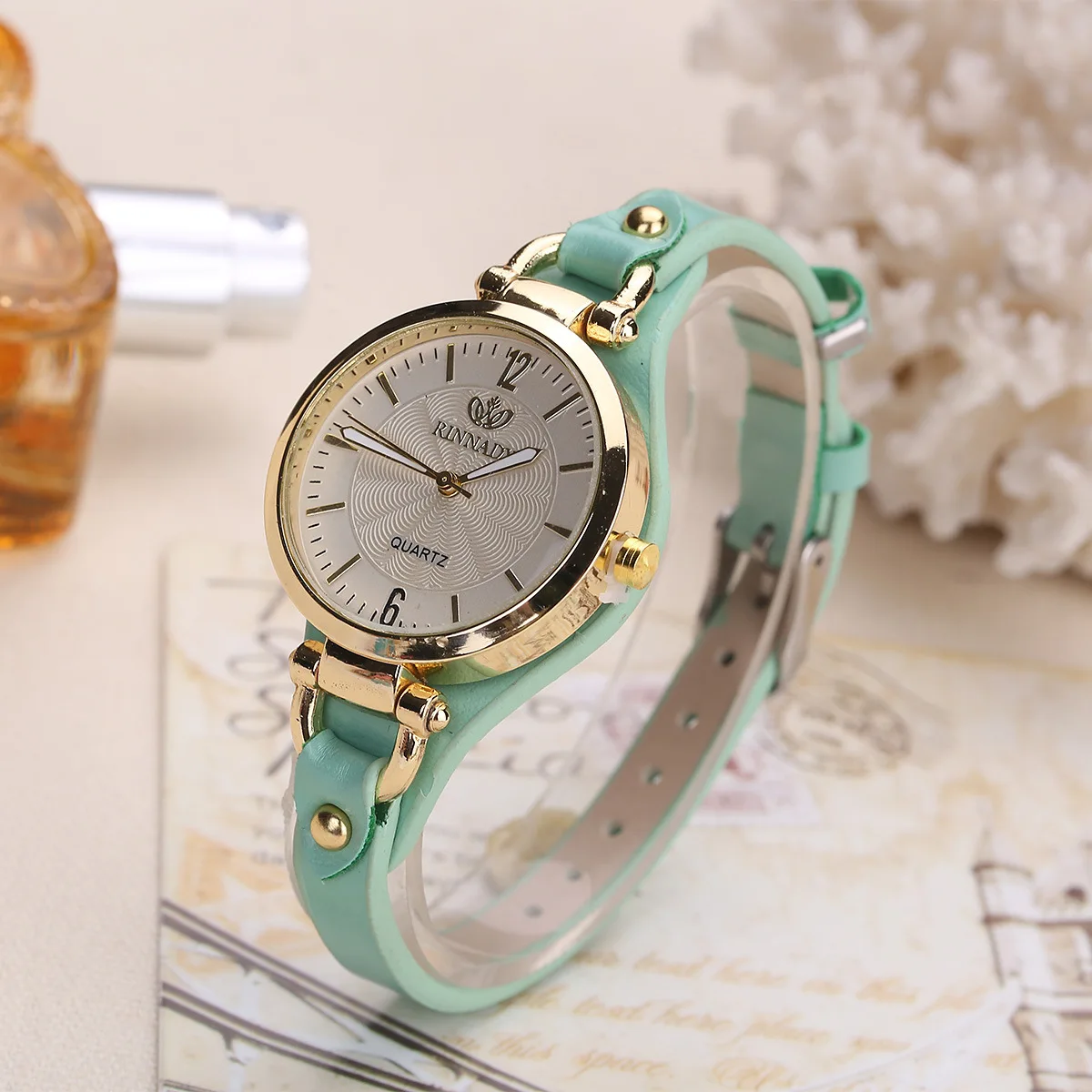 6213   Women Thin Leather Strap Wrist Watches Ladies Gold Creative Wristwatch