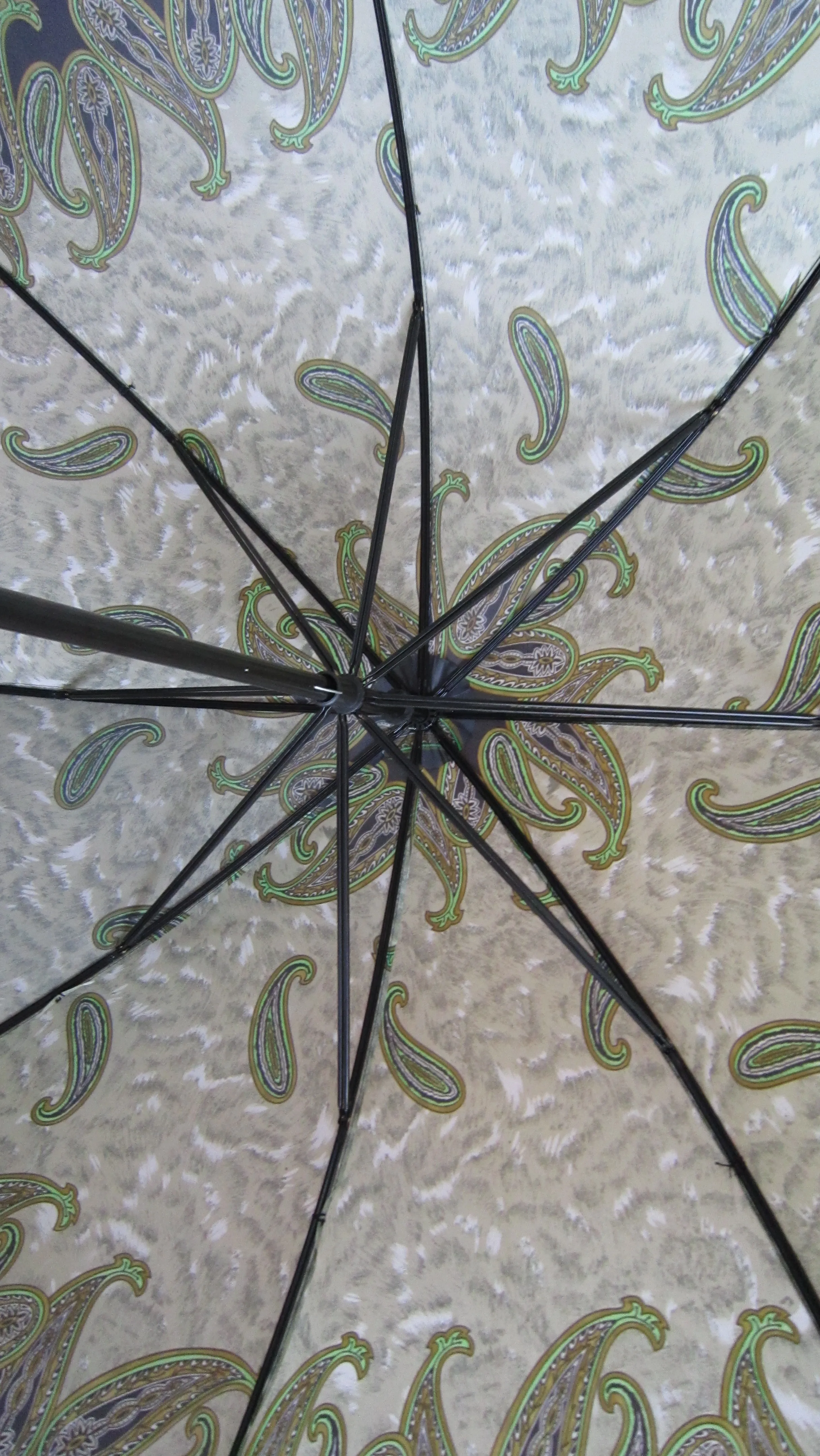 60cm *8k polyester printing leaves wood handle manual open straight umbrella