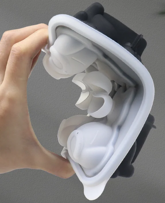 Silicone ice cube tray Reusable Cute 3D cat shape 4 cavity creative ice mold silicone ice maker for summer party