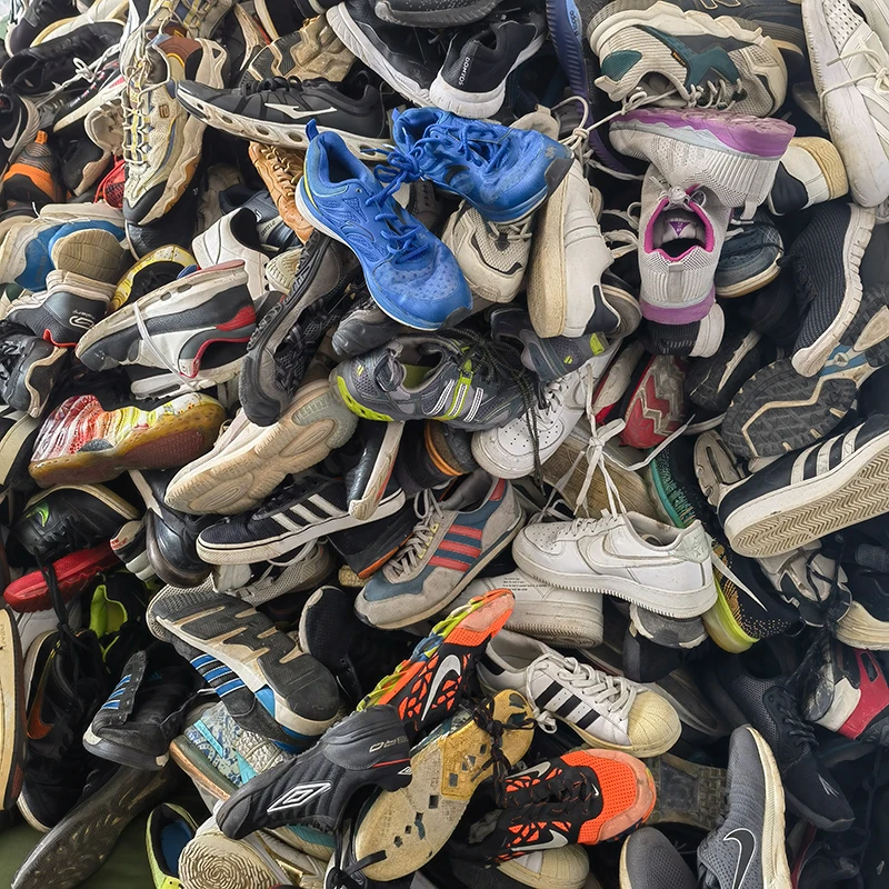 Chinese suppliers sale sport shoes used used football shoes used second hand shoes