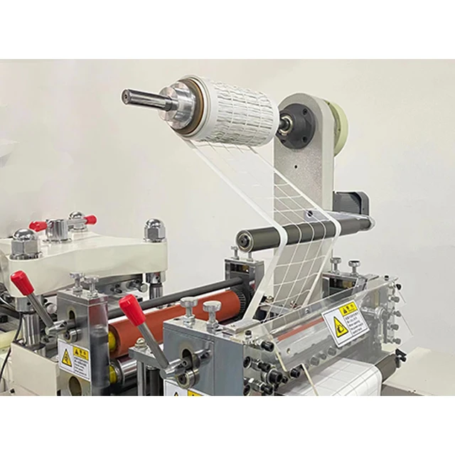 China Supplier Factory Price Roll to Sheet Die Cutting Machine with Hot-stamping