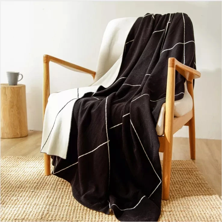 Stripe design throw blanket 100% cotton blanket  home decorative super soft knitted blanket