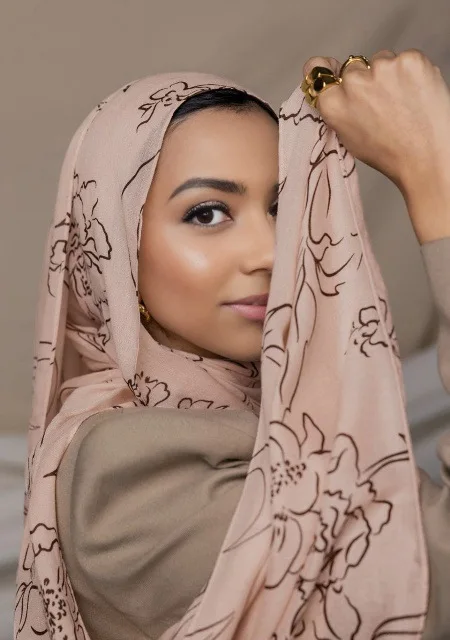 Muslim Lady Arab Patterned Jersey Hijab Scarf Satin Polyester Printed Long Scarf Saudi Middle East Turban Silk Patterned Hijab