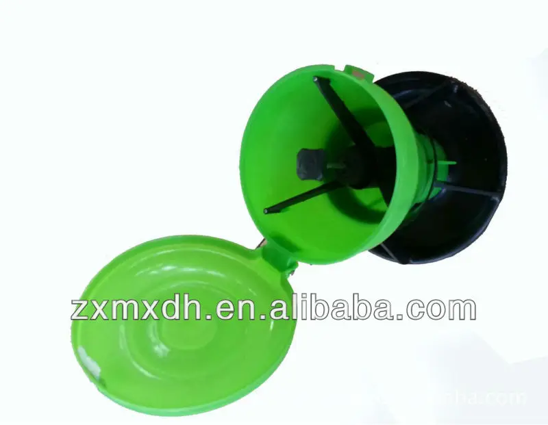 High quality used to feed baby pigs capacity 5 KG automatic  plastic pig farm equipment piglet pig feed trough feeder