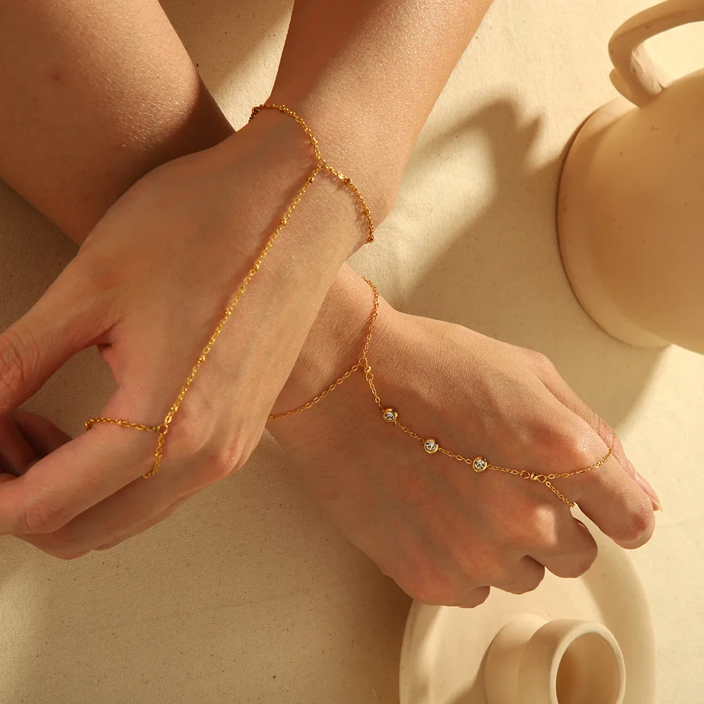 Fashion Stainless Steel Hand Bracelet Tarnish Free Waterproof 18k Gold Finger Chain