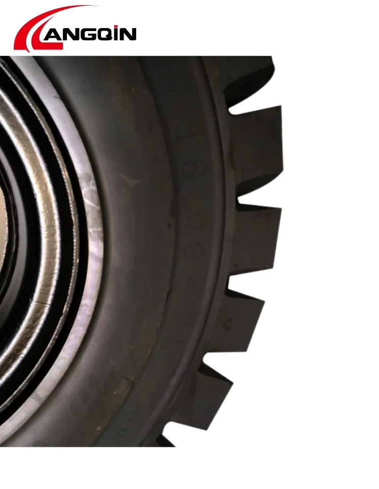 ANGQIN brand High Quality Weighing 3 tons 18.00-25 Forklift Spare Parts Solid Tire Clip/Click Tyres for forklift truck