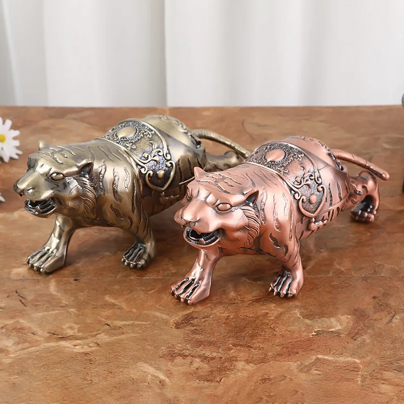 Wholesale Retro Cigarette Smoking Ashtray Animal Statue Metal Car Ashtray Holder With Lid