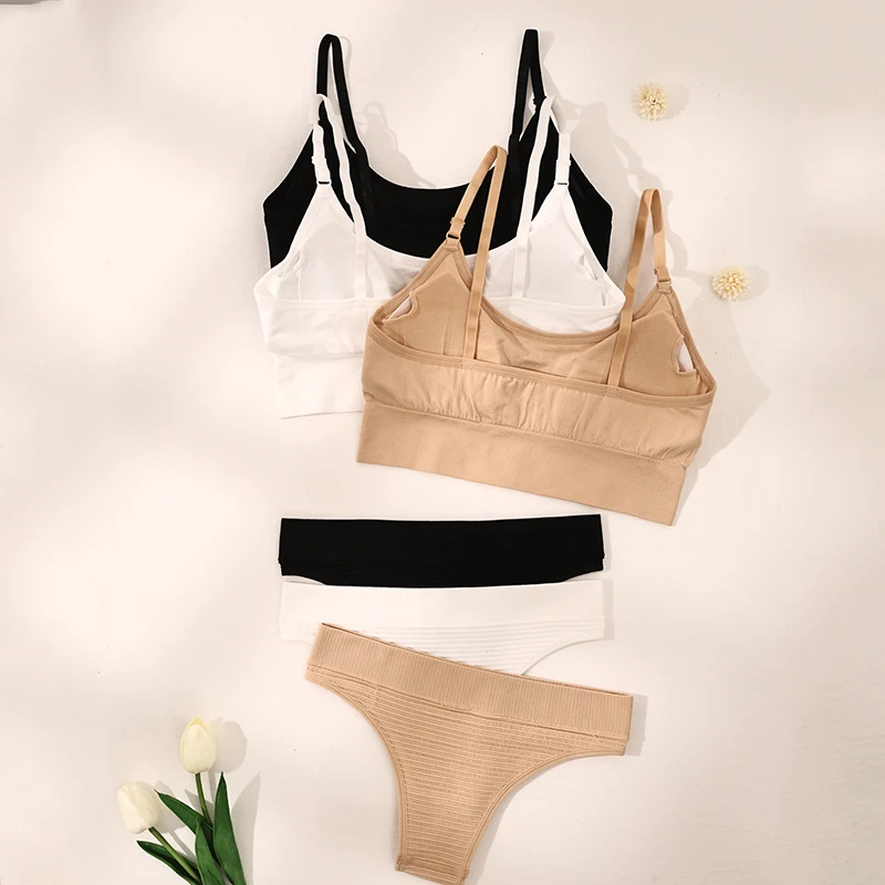 Бесшовный ребристый бюстгальтер и трусики с логотипом