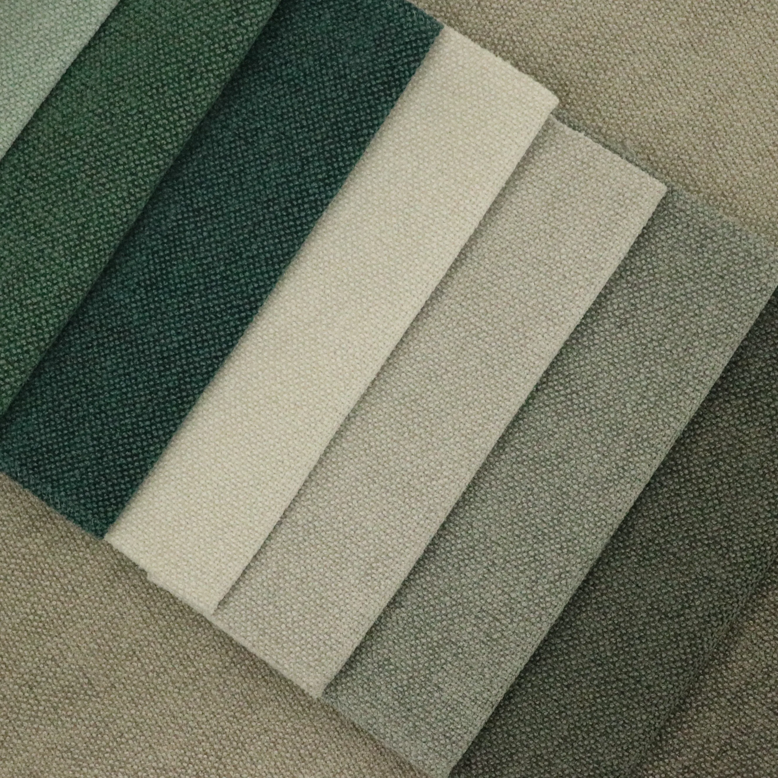 Manufacture Uphosltery Heavy Weight 100% Polyester Solid Custom Chenille Jacquard Sofa Fabrics