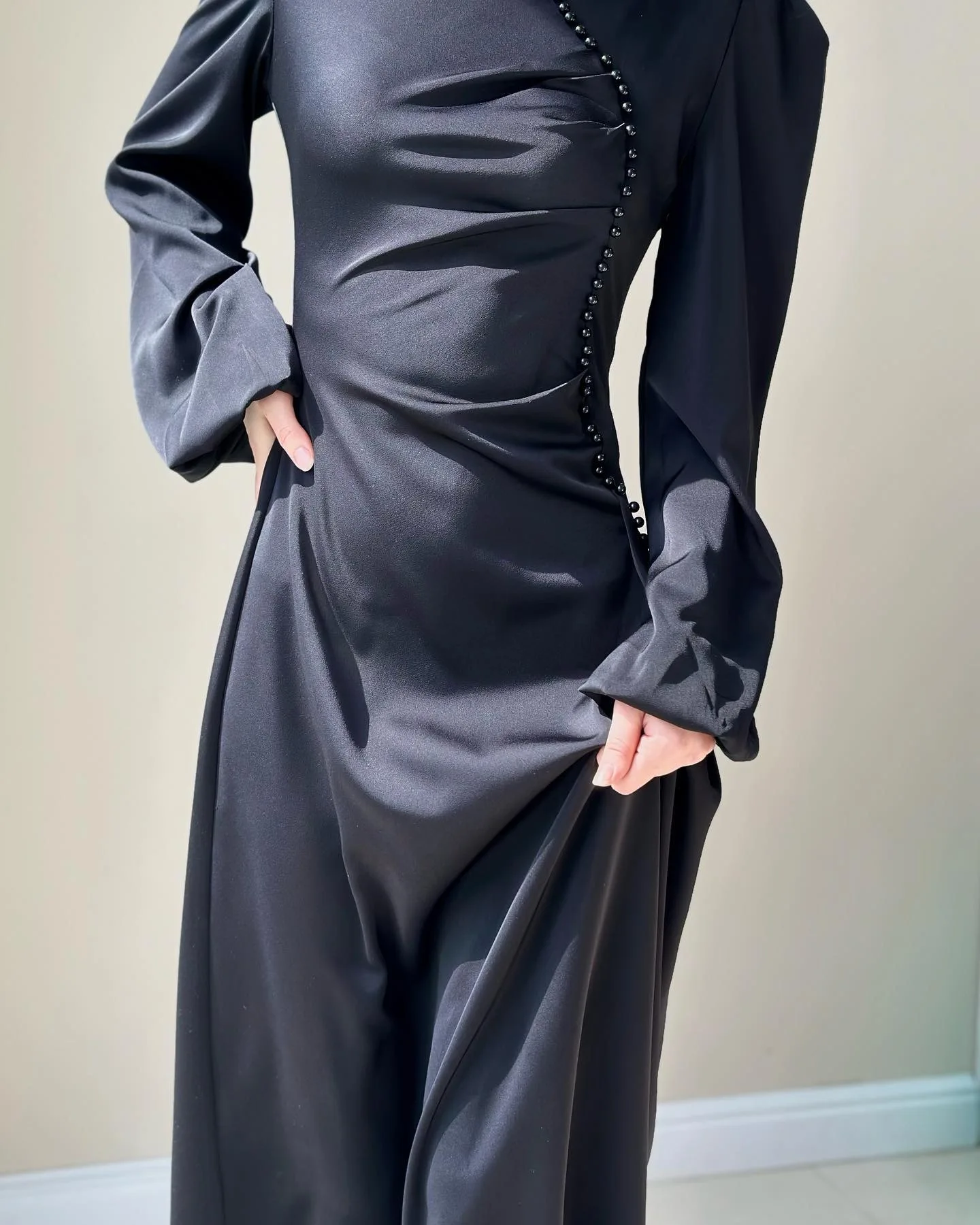 2024 Elegant New Muslim Dubai Turkish Suit Long Dress Pearl Solid Pleated