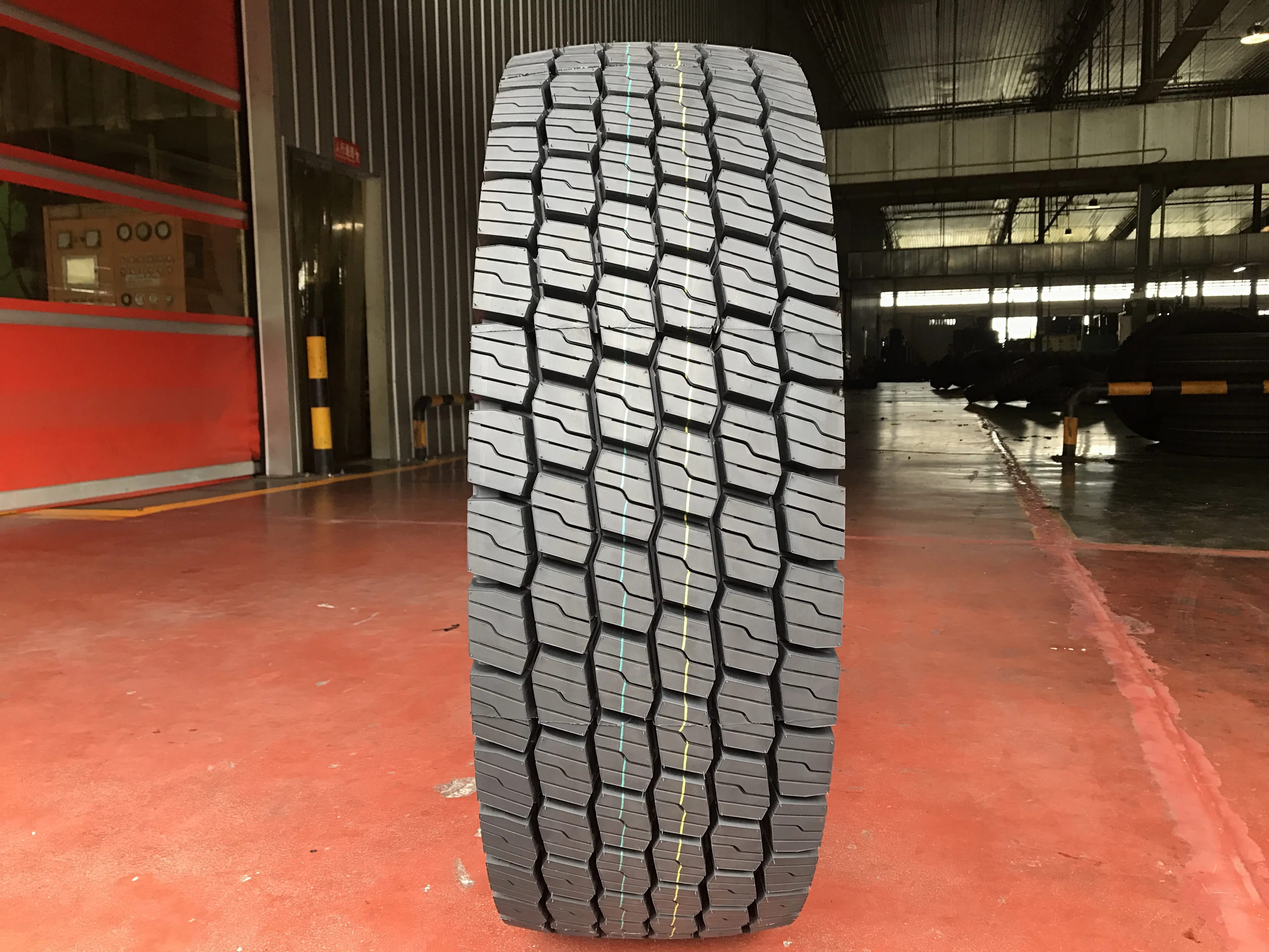 TOP QUALITY TRANSTONE BRAND 315/70R22.5 HEAVY LOAD TRUCK TIRES MADE IN CHINA WITH GCC CERTIFICATIONS