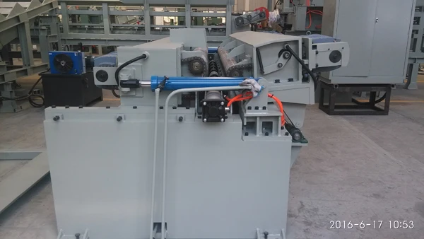 RING   type wood   log  barking  machine /tree  bark peeling machine for peeling  log   diameter   BBP1206 SHOWING