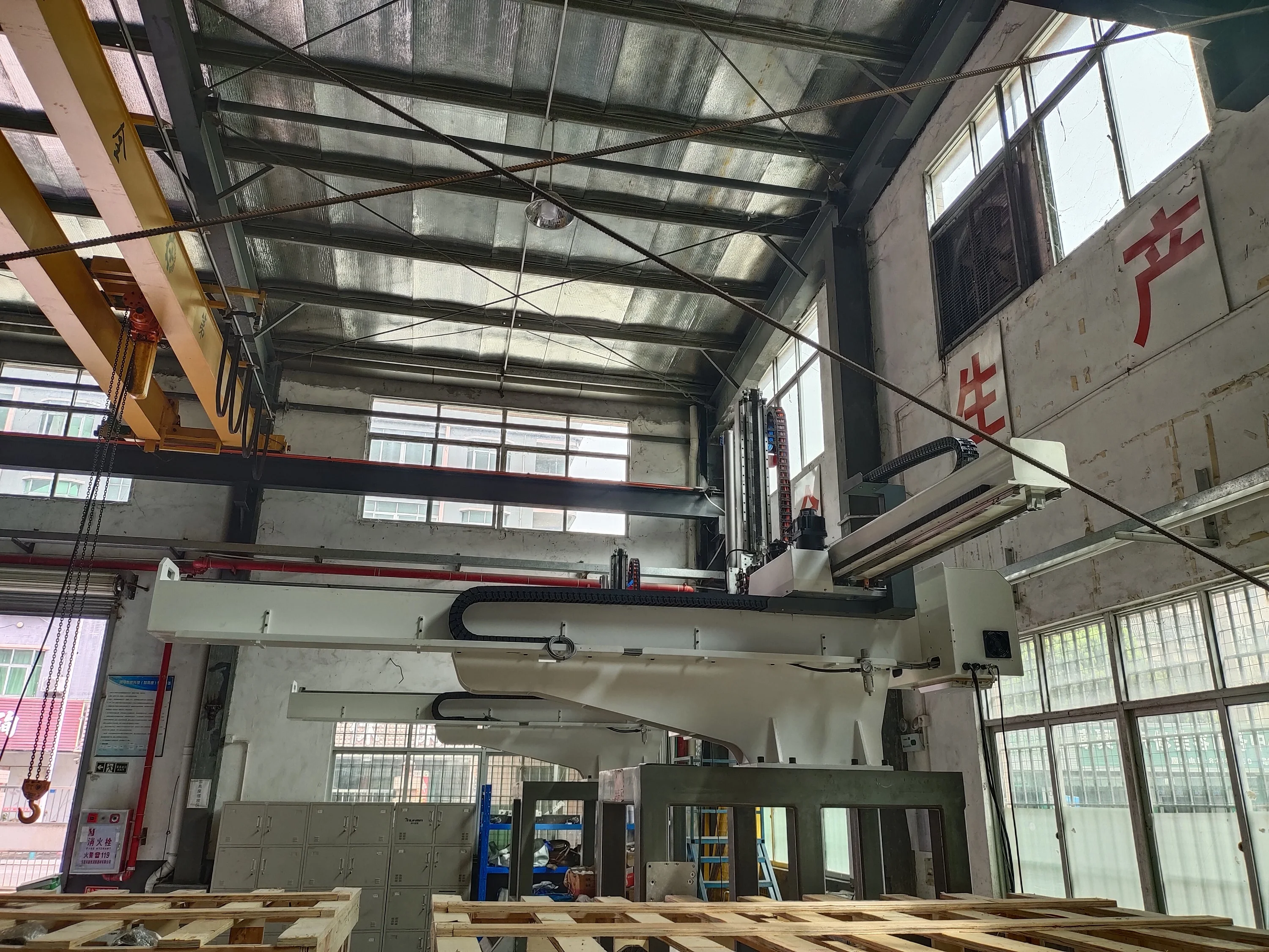 Take Out Industrial Robot Hand Sprue Picker Robotic Arm Denso Robotic High Tech Cobot