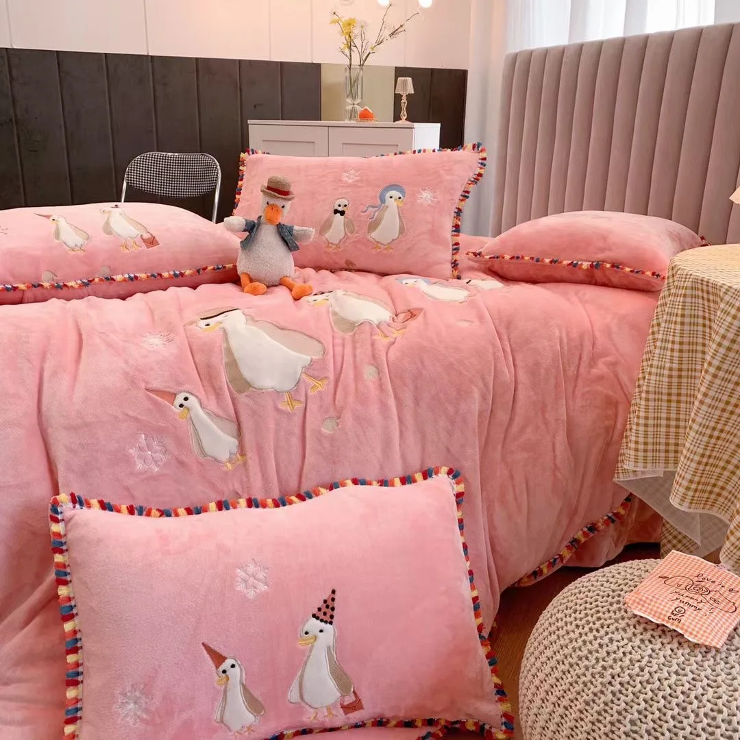 Coral Velvet Fleece Cartoon 100% Microfiber Kids Bedding Sets Children Embroidered Duvet Cover For Winter