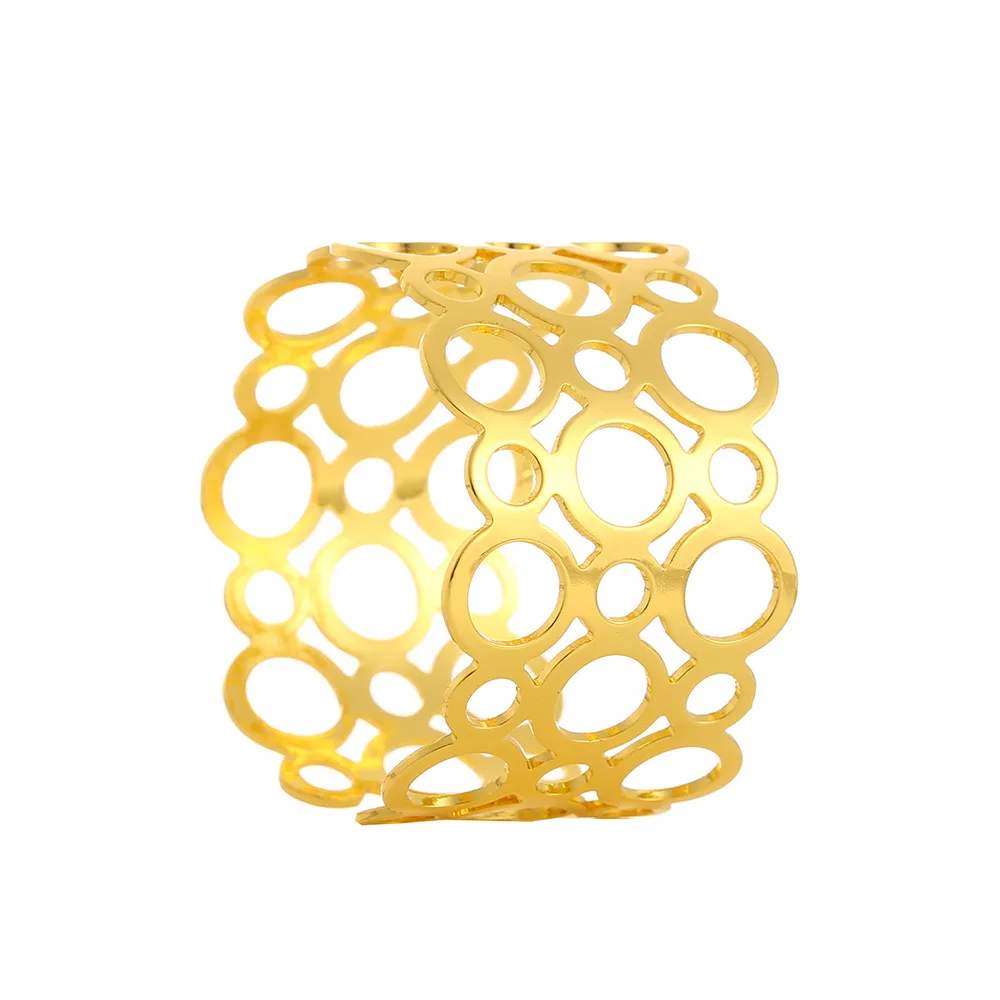 Wholesale metal round shape cheap napkin ring for wedding favors, hollow flower round napkin ring