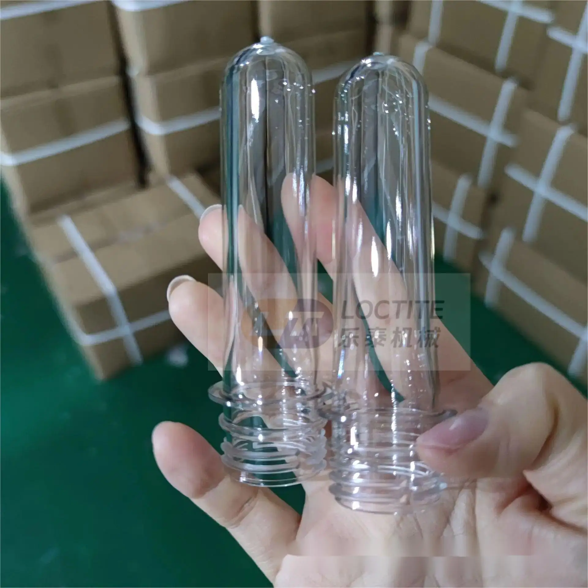 Brand New 100% PET 28 PCo 1881/1810 Water Bottle Carbonated 1L 2L All Weight Factory For Sales Hot Filling PET Preform