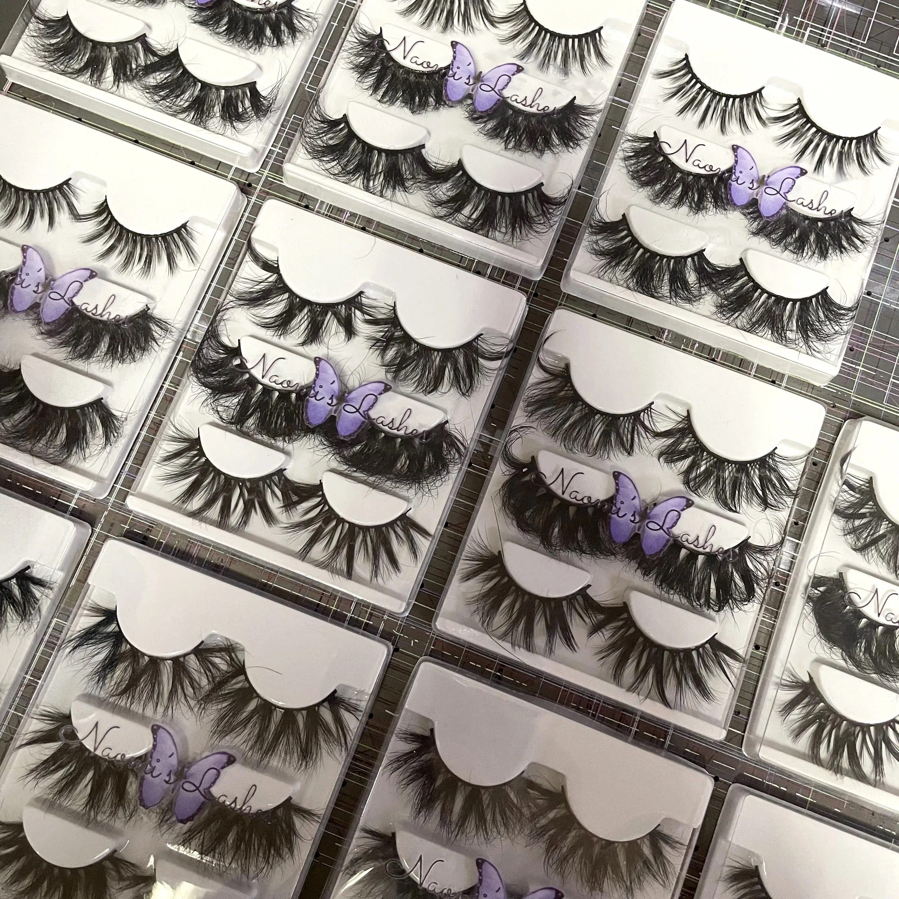 Free samples fluffy 25mm 3d mink full strip eyelash book packaging 4 pairs wholesale empty customise lash boxes
