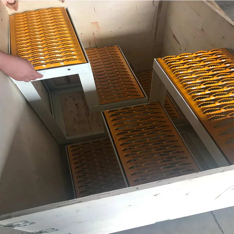 Factory Produce Good Quality Crocodile Mouth Type Anti-skid Plate Used In Stair Safety Stair Tread Grating