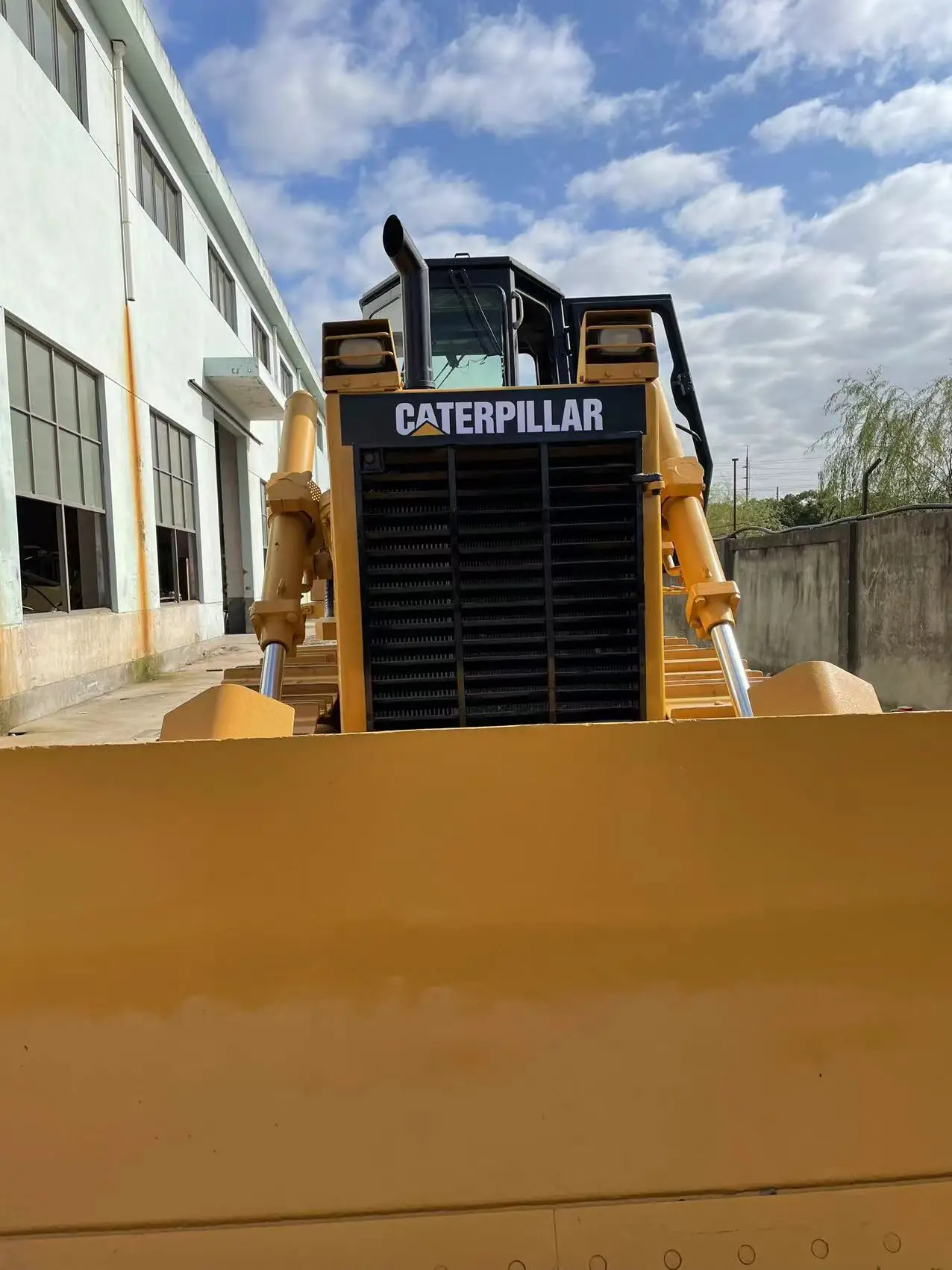 Reliable Used CAT D6G Bulldozer with Durable Construction and Efficient Performance for Sale