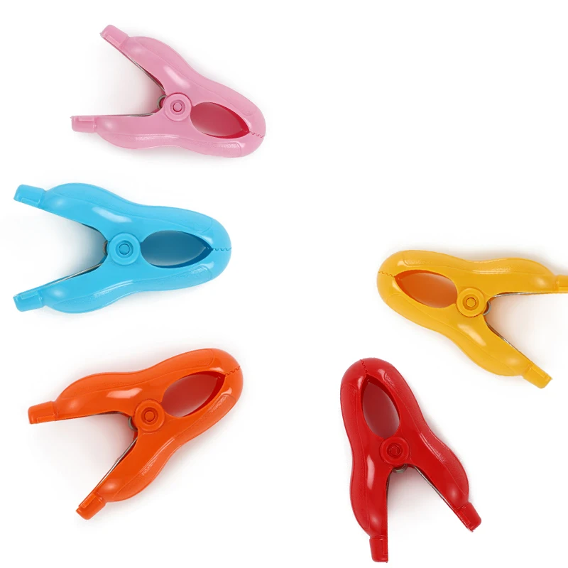 High Quality 2 Pcs Colorful Bottle Shape Large Plastic Beach Chair Towel Clips