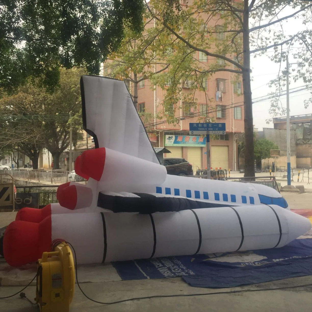 Customized Outdoor Decoration With Aviation Theme Inflatable Rockets Inflatable Aircraft for Science Education Exhibition