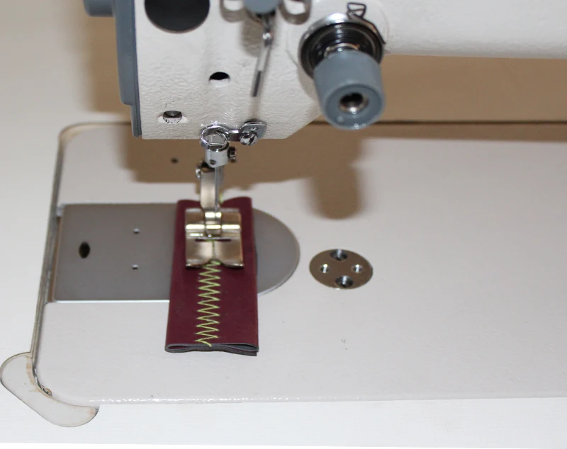 SI-6530 Cnc industrial lubrication flat bed zigzag sewing machine