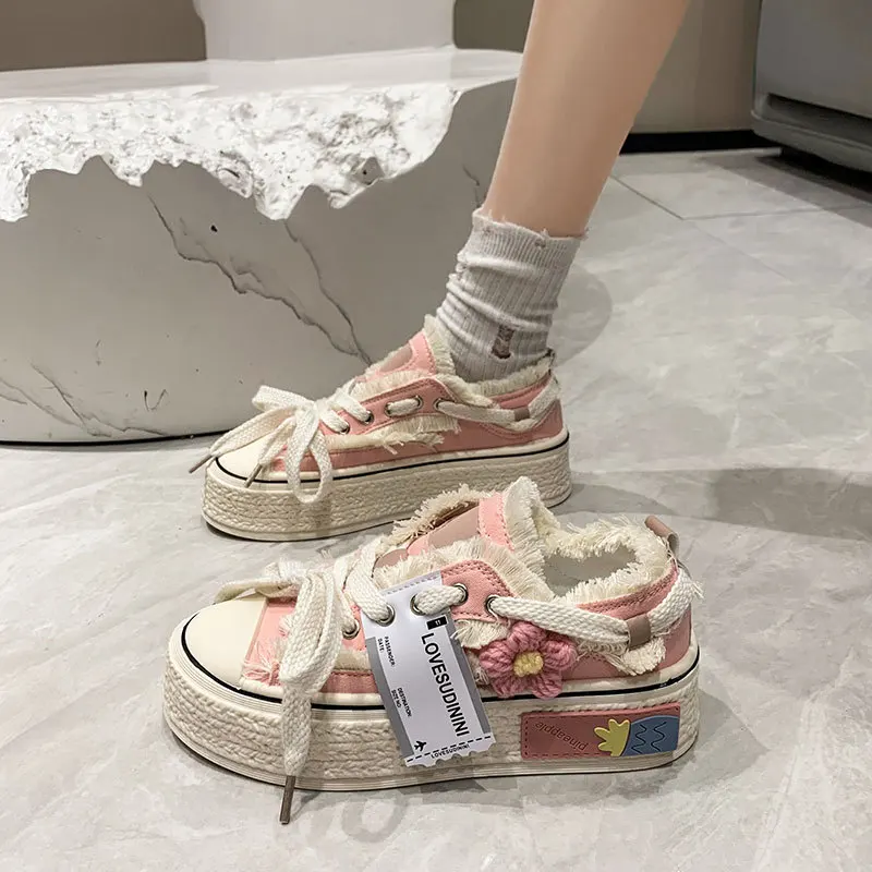 2023 frayed flowers pink ladies clunky skateboarding shoes student sneakers trainers casual canvas shoes for women