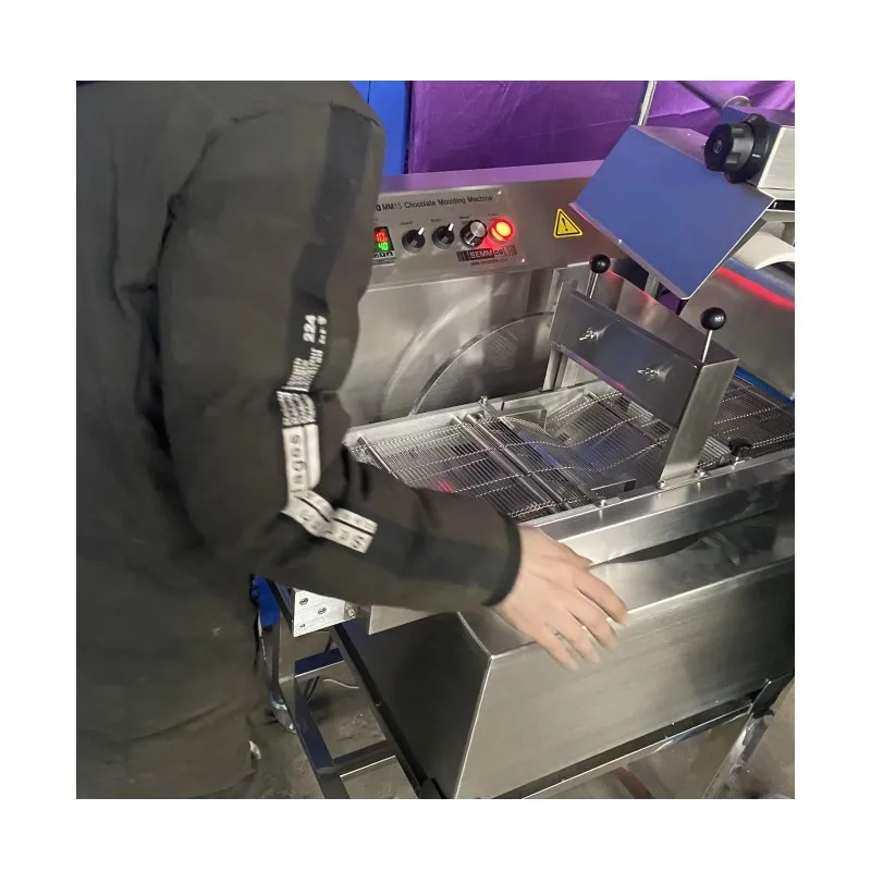 Mini Food Grade Chocolate Enrobing Machine for Sale Europe