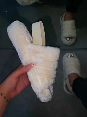Женские плюшевые тапочки на толстой подошве Нескользящие с открытым носком и эластичным поясом новинка сезона зима-осень