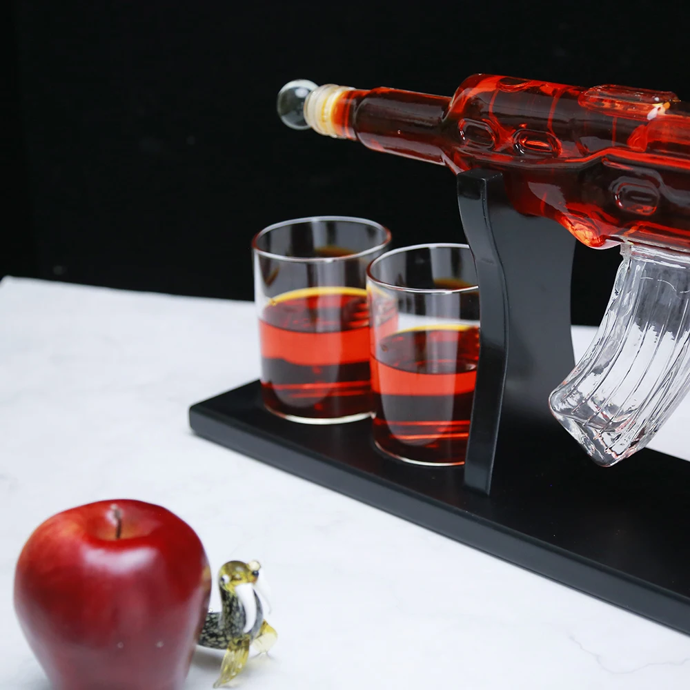 High borosilicate glass wine decanter gift set ak 47 gun whiskey decanter