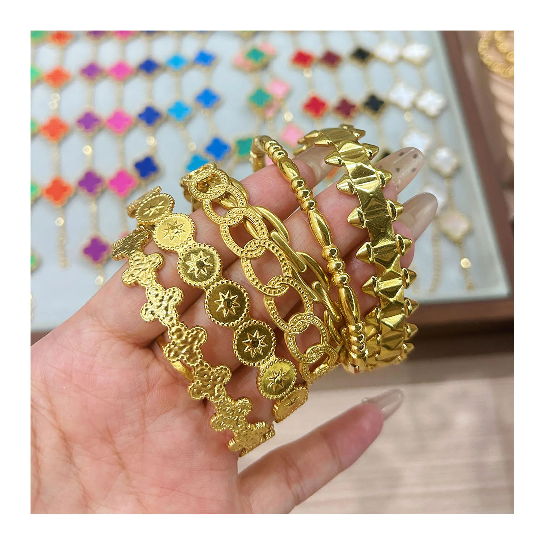 XIXI Trendy Vintage Stainless Steel 18K Gold Plated Cuff Women Snake Leaves Design Mixed Fashion Jewelry Bracelets Bangles