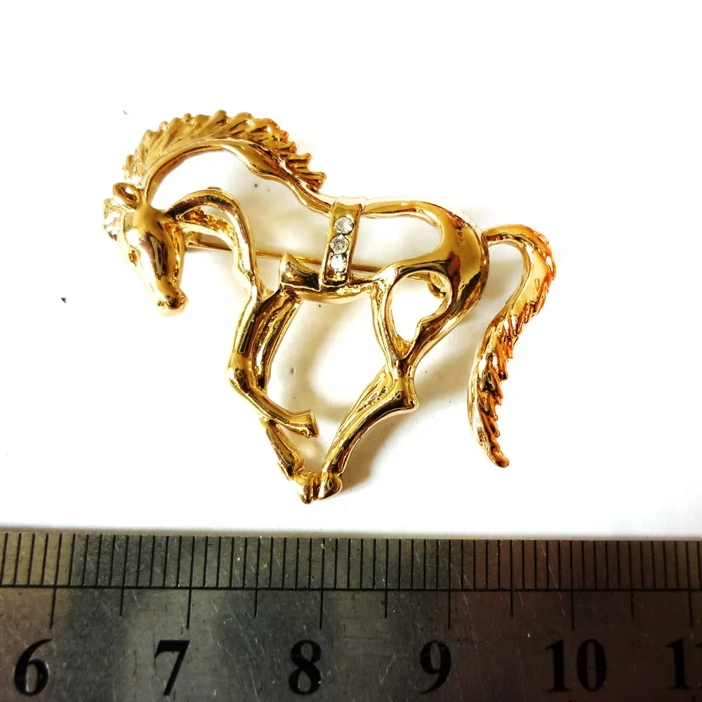 fashion hollow gold animal horse charm brooch