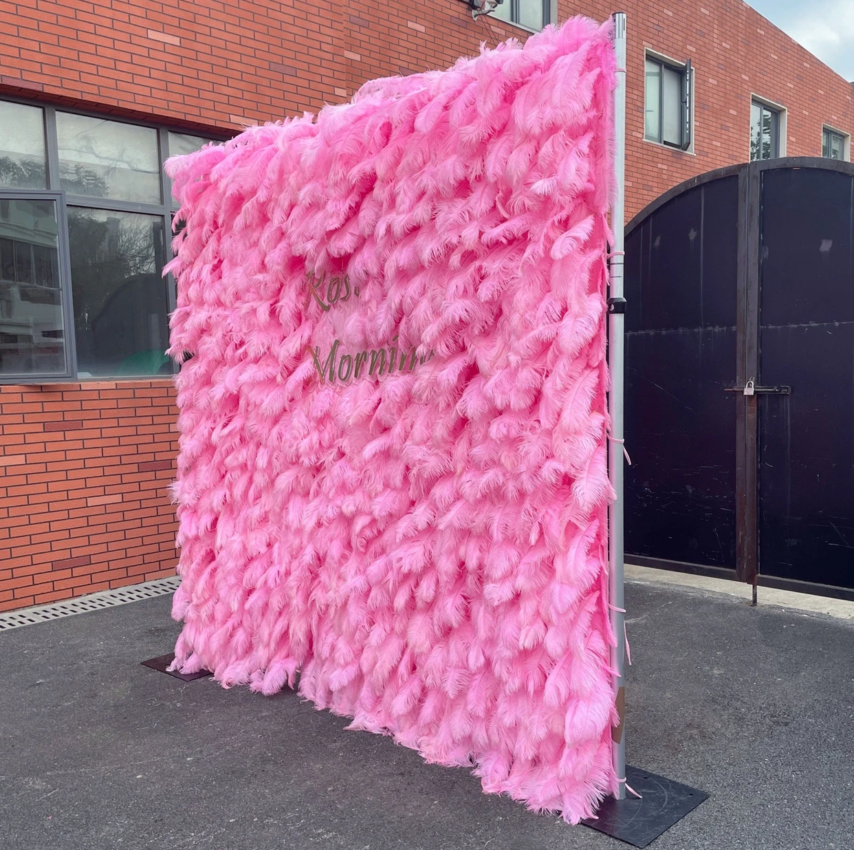 Free Shipping 15--20cm Pink White Ostrich Feather Wedding Baby Birthday Flower Wall Panel backdrop For Party Decoration