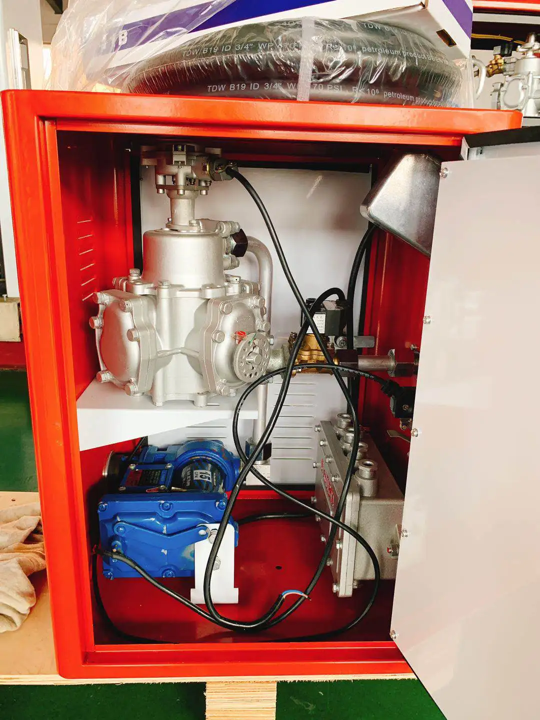 High quality small size mini mobile portable 1 nozzle fuel dispenser for gas station farm oil depot