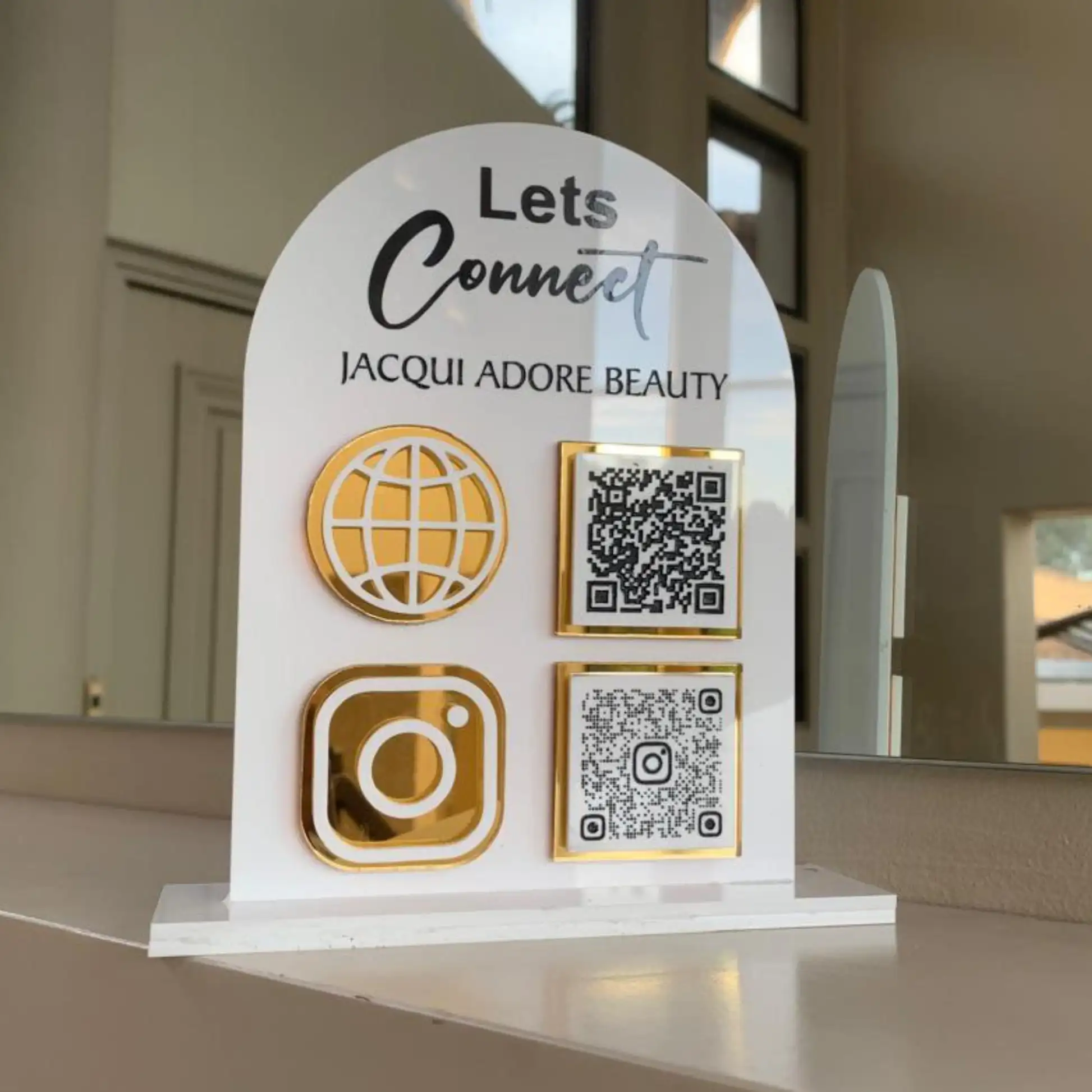 Пользовательские QR-код знаки бизнес-логотип персонализированные социальные медиа знак акриловые продавцы всплывающие магазины бизнес-меню вывески