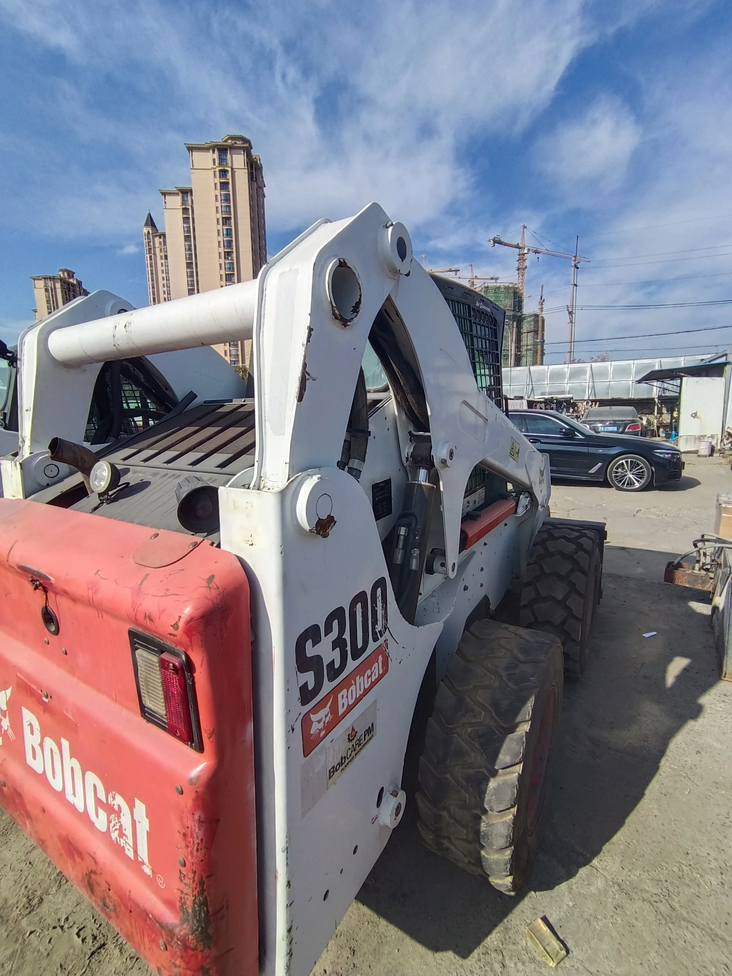 Новинка 95% б/у мини-погрузчик с бортовым поворотом BOBCAT S300 мини-колесный экскаватор-погрузчик