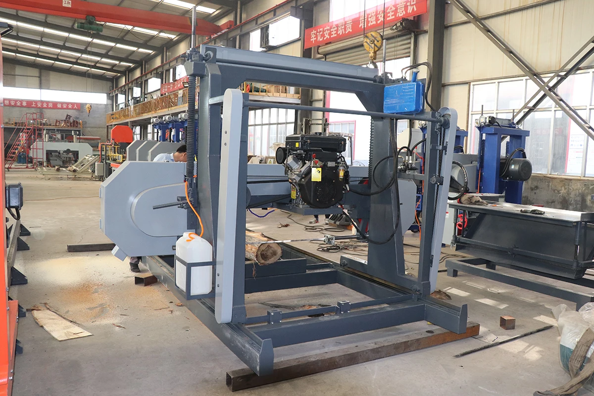 Hydraulic Horizontal Portable Wood Production Line Gasoline Sawmill In Band Saw machine