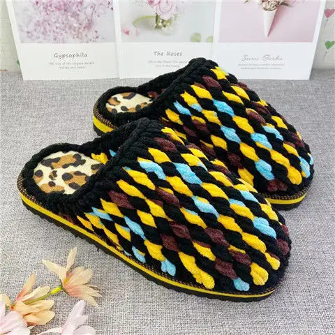 2023 colorful female handworking knitted wool indoor house slippers strawberry winter Christmas home slippers for men women