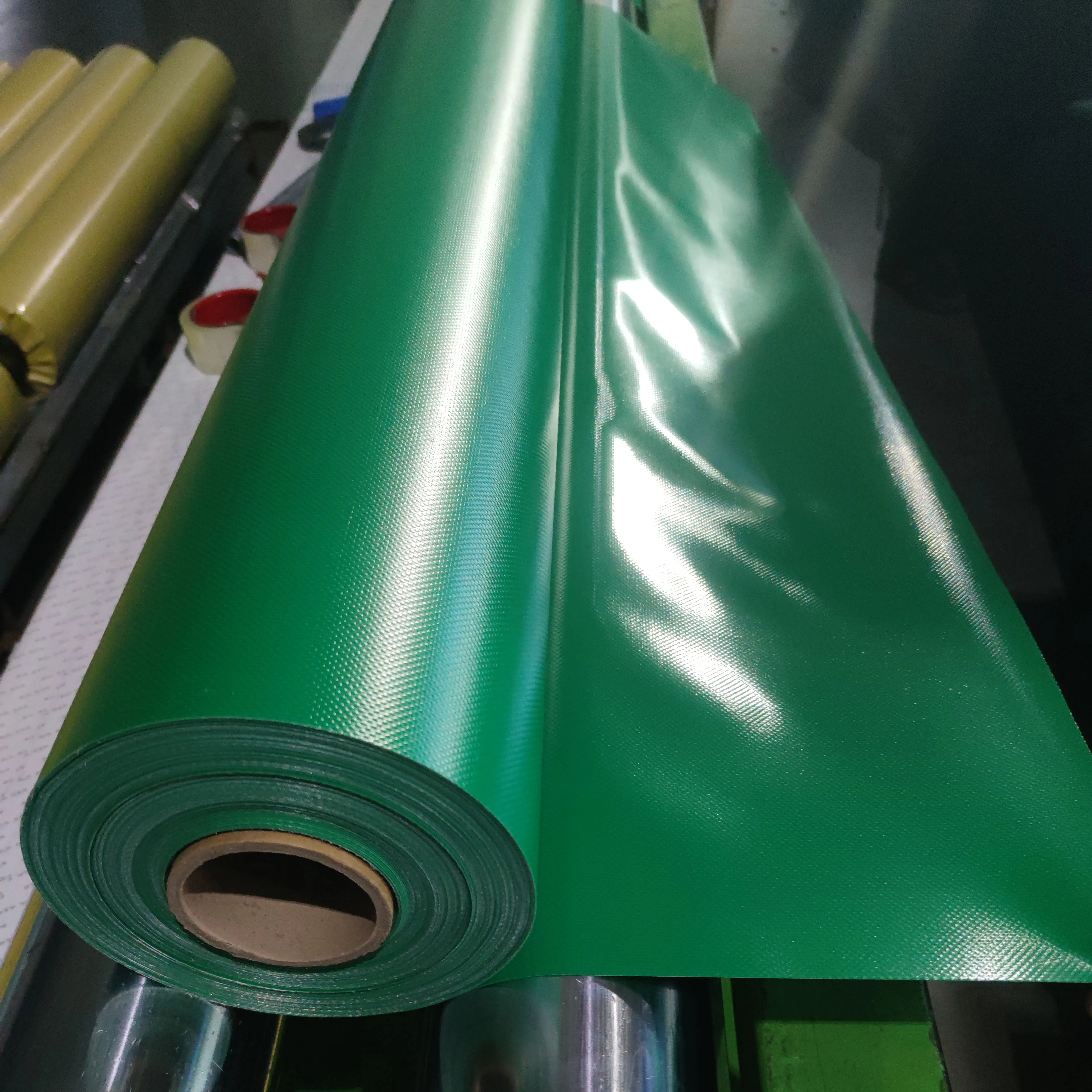 High Quality 610gsm PVC Coated Tarpaulin Fabric Plain Style Vinyl Coated Fabric Tent Bag Covers