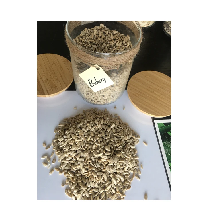 Bakery Grade Sunflower KernelsWholesale Top Quailty Raw Peeled Black Sunflower Seeds Food Oil Purposes Natural Packaging