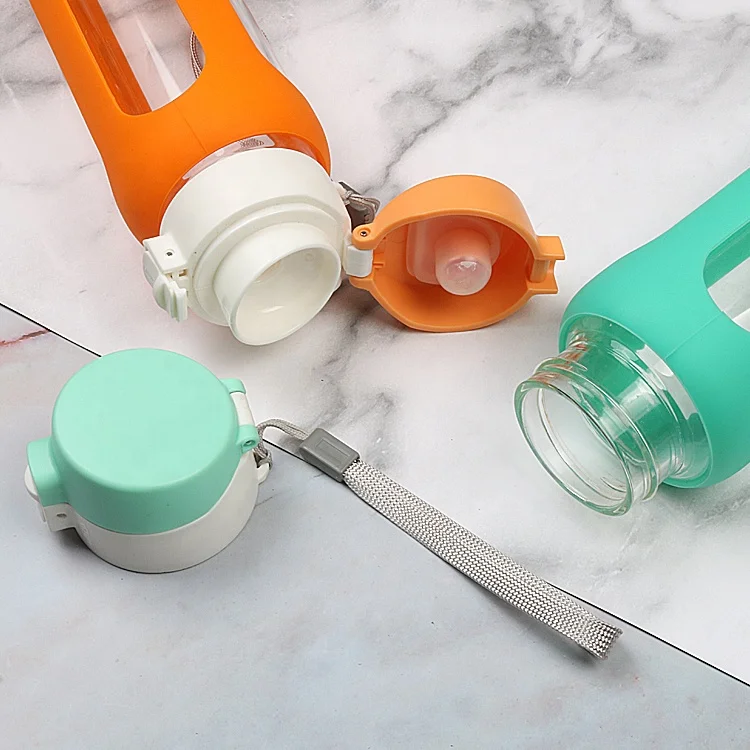 
550ml Portable Sports Glass Water Bottle With Silicone Sleeve 