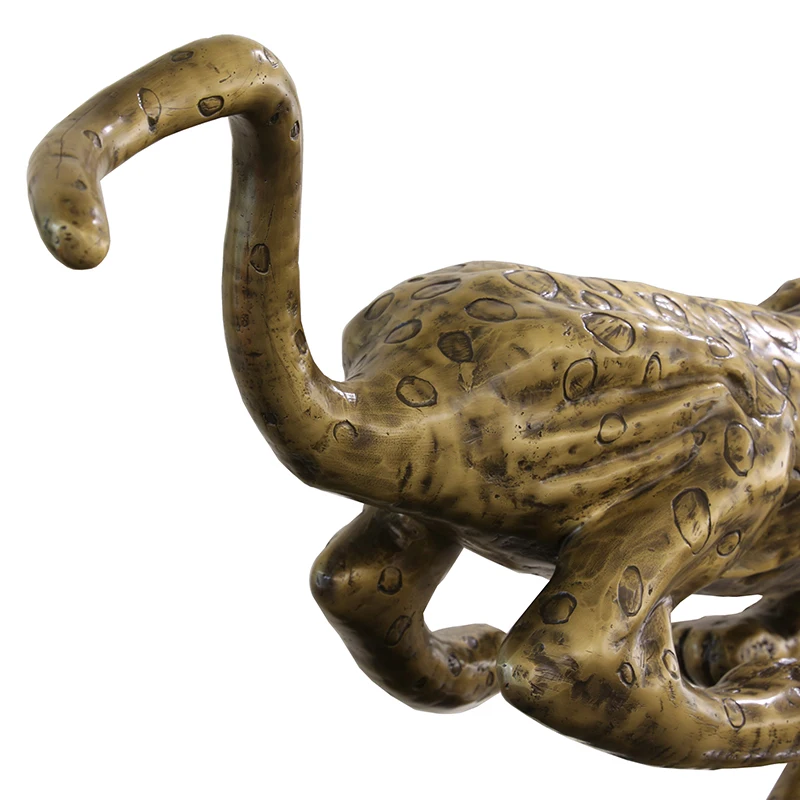 Metal desktop decor Cheetah sculpture home interior decorative items home decor sculpture