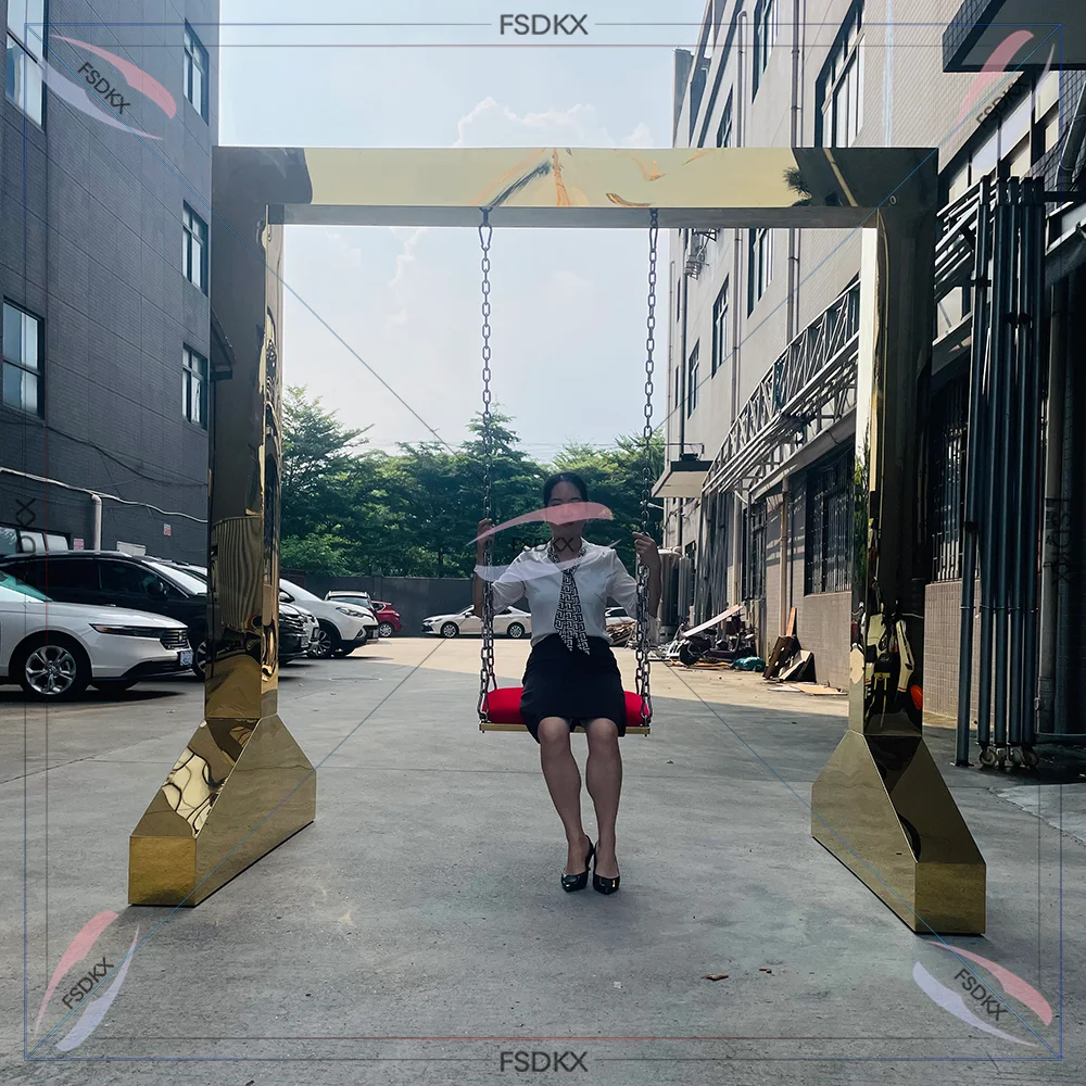 Events Supplies Shiny Gold Metal Swing Arch Backdrop Unique PU Pads Seat Chair For Wedding Banquet Party Decoration