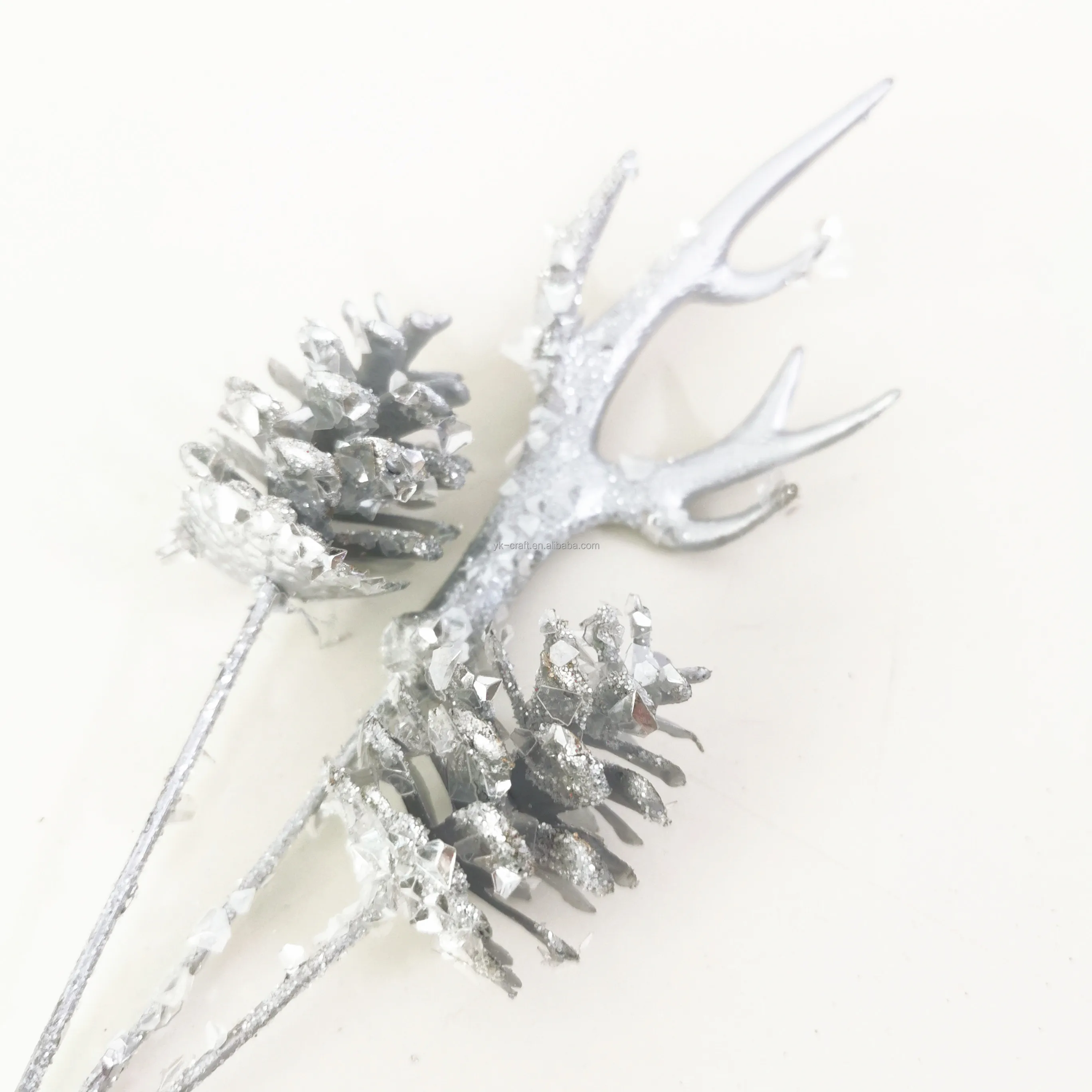 Handicraft Antlers Pine Cone Christmas Pick Plastic Floral Pick With Scattered Glass Diamond Artificial Pinecone Pick For Decor